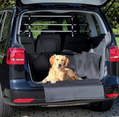 Автомобильная подстилка в багажник для собак Trixie TX-1314